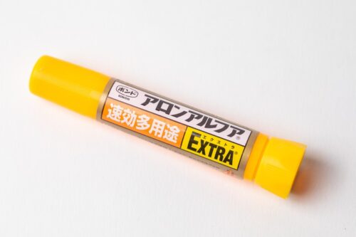 瞬間接着剤